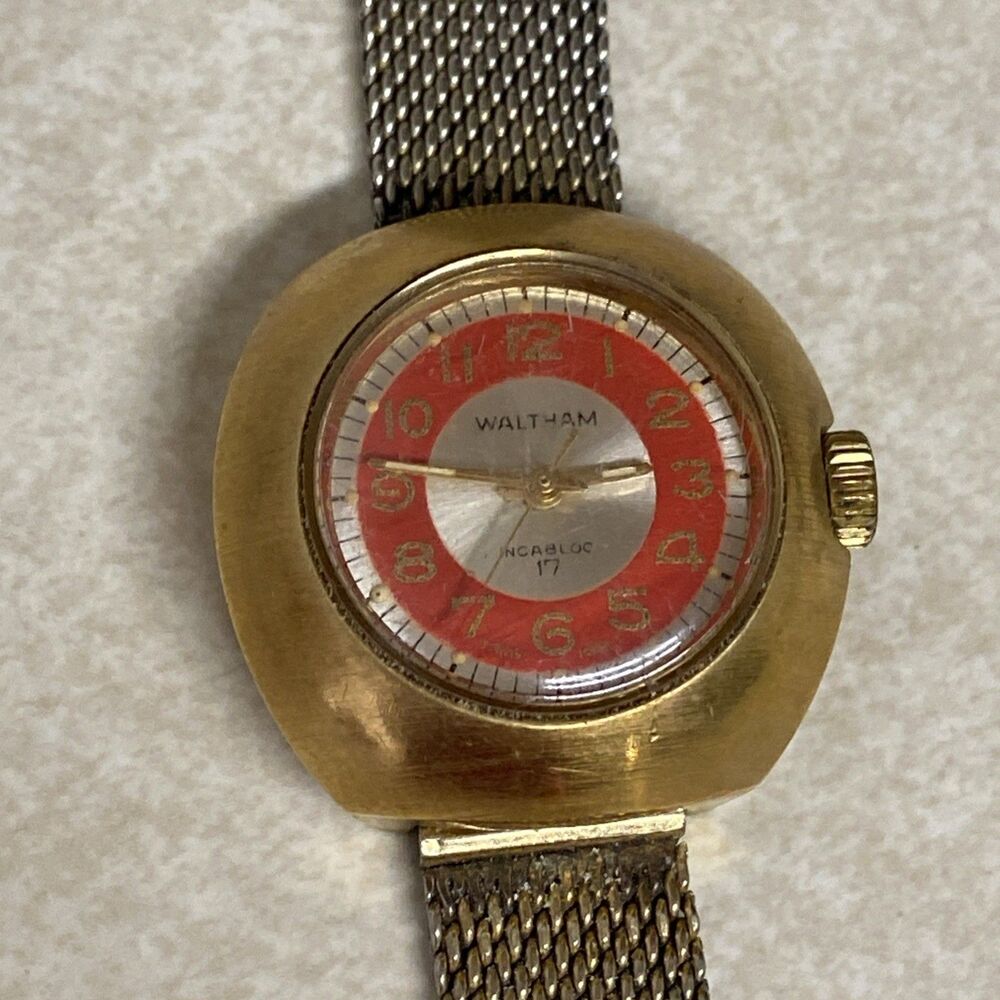 Vintage 1970s WALTHAM Incabloc 17 Jewels Womens Watch Red Dial